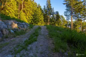 Driveway/entry to property