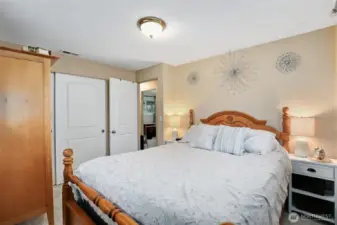 Primary bed room