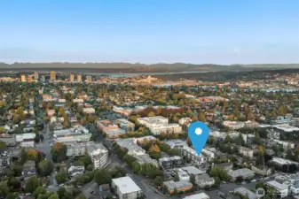 Bird’s-eye outlook showing proximity to Lake Union, UW, and the downtown skyline. A location that places the best of Seattle at your doorstep.