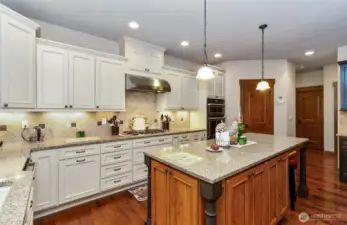 Granite Countertops & Custom Work Island with Storage~Power~Seating~Undermount Cabinet Lighting~Tile Backsplash~Gas Cook Top Stove~Stainless Exhaust Fan~Walk in Pantry~