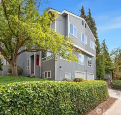 Unit encompasses corner of building