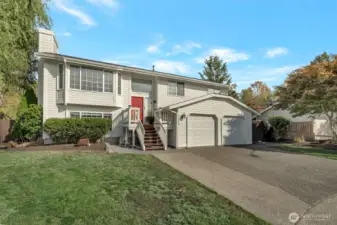 Newer Hardie plank siding and roof