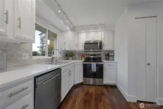 New Stainless steel Appliances