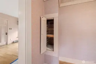 Is this a pie safe? SOLD