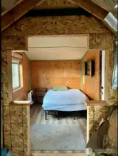 View toward sleeping area in 2nd cabin.