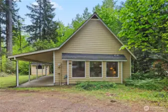 Welcome home! Privacy and natural beauty awaits.