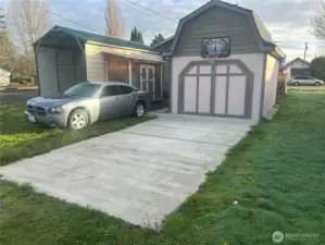 detached garage and carport