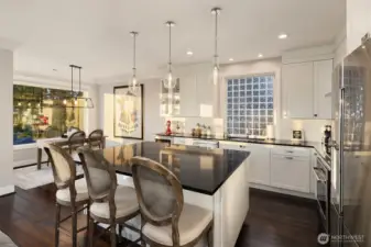 The breakfast bar offers additional seating space