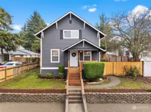 Beautifully updated Craftsman in a cute neighborhood in South Tacoma