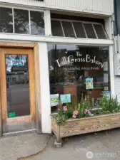 So many yummy things within a few blocks!