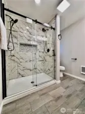 Master Bathroom, Granite Counter Large Vanity