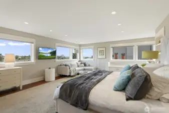 Wood floors, built-in window bench seating, ample room for a king-sized bed AND a seating area, and views for days - this is the ultimate in-city retreat.
