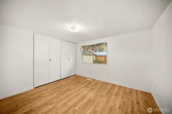 2nd bedroom.
