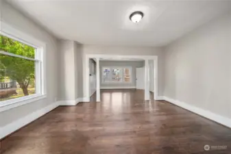 Large flex / dining room space just off of kitchen