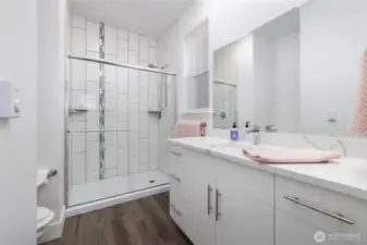 Primary ensuite bathroom