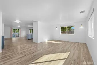 Light-filled dining or family room