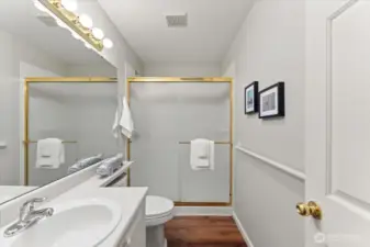 Primary Suite Bathroom