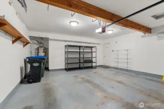 Garage with plenty of space to park
