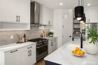 Photo of 13127, featuring similar floor plan and finishes