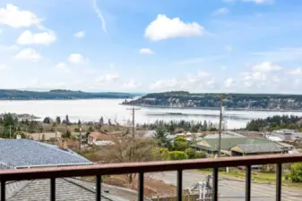 From the deck, spot orcas, seals, and marine traffic — the Sound comes alive with activity and natural beauty.
