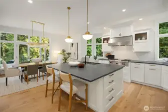 Huge walk in pantry (not pictured).