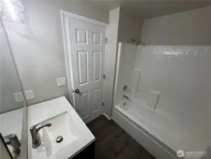 Hall Bath 2