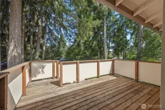 Nice deck space over looking the back yard.