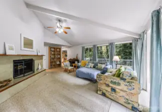 The elegant windows make this room a peaceful oasis.