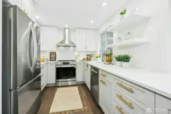 Kitchen w/Smart Appliances