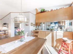 Airy dining space with seamless deck access