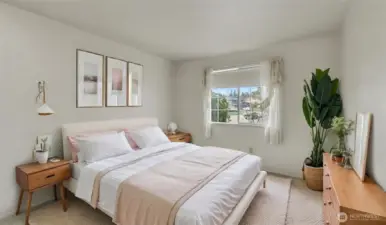 Large guest bedroom #2