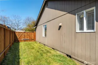 Extra room on side for RV parking