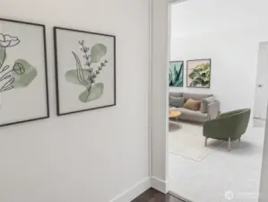 Foyer entrance into the unit