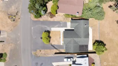 AERIAL VIEW OF THE HOME ON OCTOPUS!
