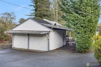 2 car detached garage