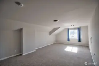 3RD LEVEL GAME ROOM/MEDIA ROOM WITH 3/4 BATHROOM