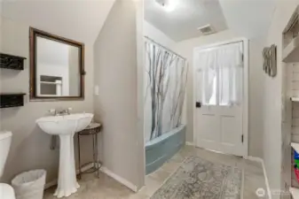 Upper level full bath