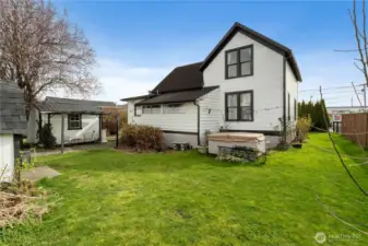 Level yard with plenty of garden space!