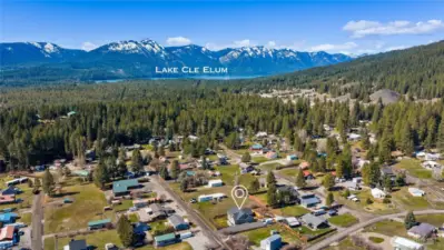 Located in the heart of the Lake Cle Elum Recreation area, the community offers a beach club with lake access.