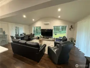 Great room for entertaining.