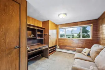 Downstairs bonus room