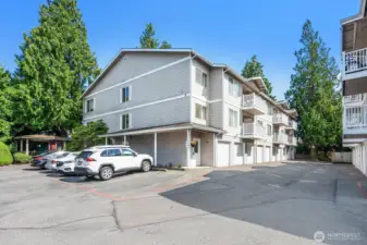 3 buildings in the complex.  This one backs up to trees for privacy