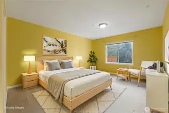 Primary Bedroom w/Walk-in Closet virtually staged