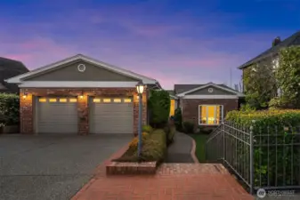 Just a few steps from the private road to the front door.