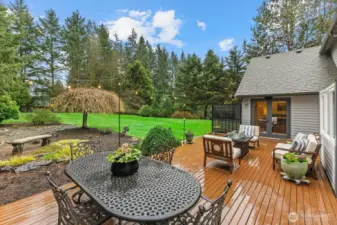 Gorgeous backyard deck