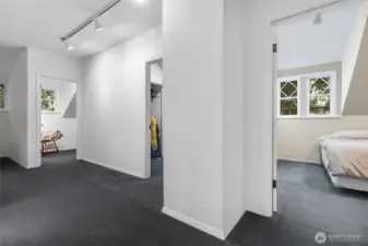 3 beds upstairs