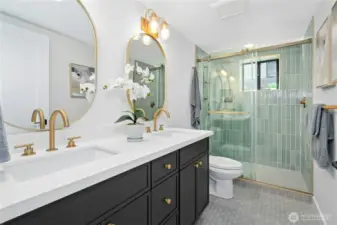 Daylight level bath -superb and so tastefully appointed!