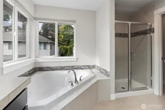 5 Piece ensuite Primary Bath