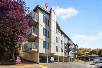 Top floor end-unit