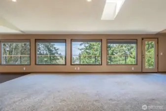 Main living room, double pane windows